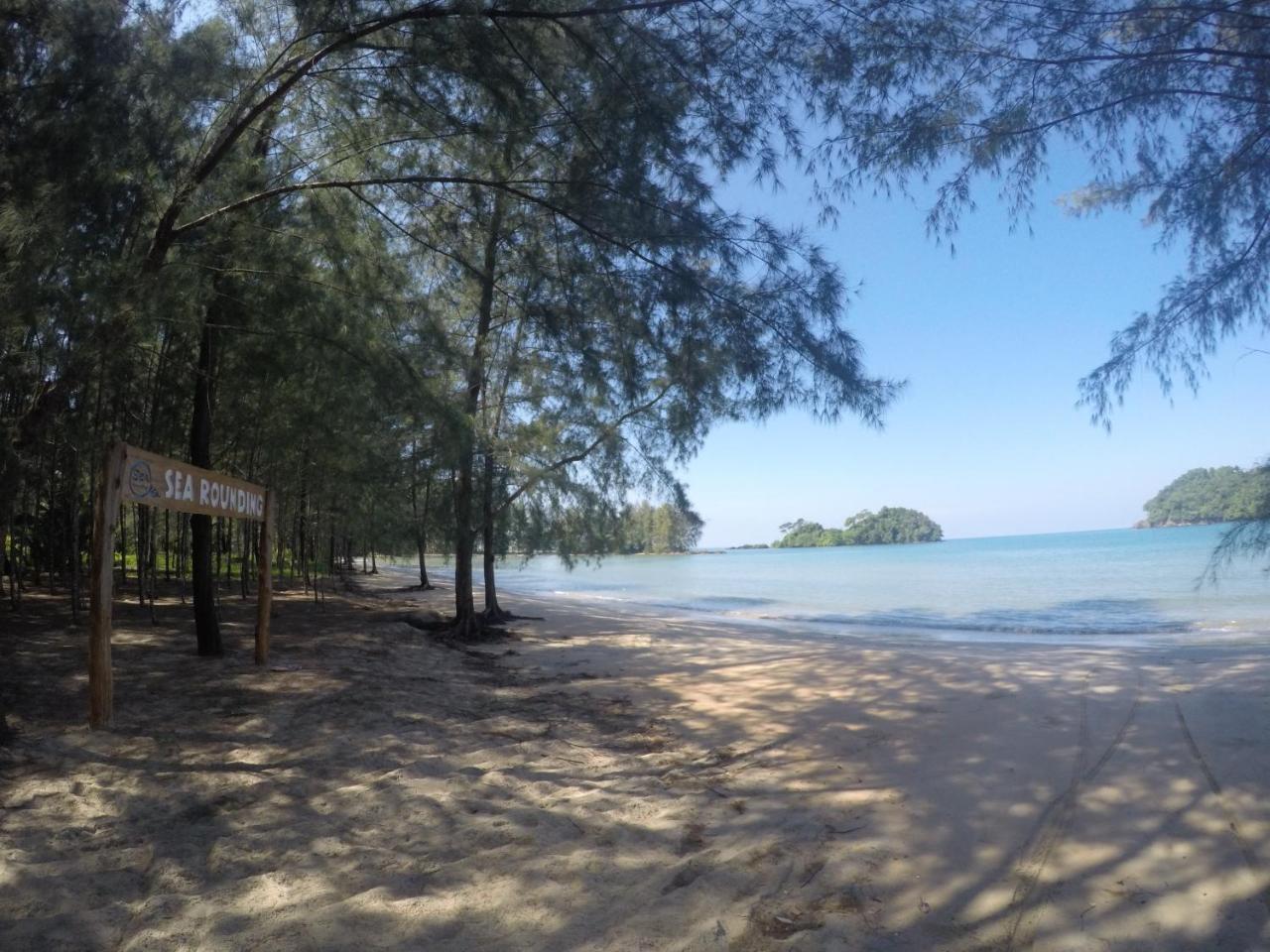 Sea Rounding Hotel Ko Phra Thong Bagian luar foto